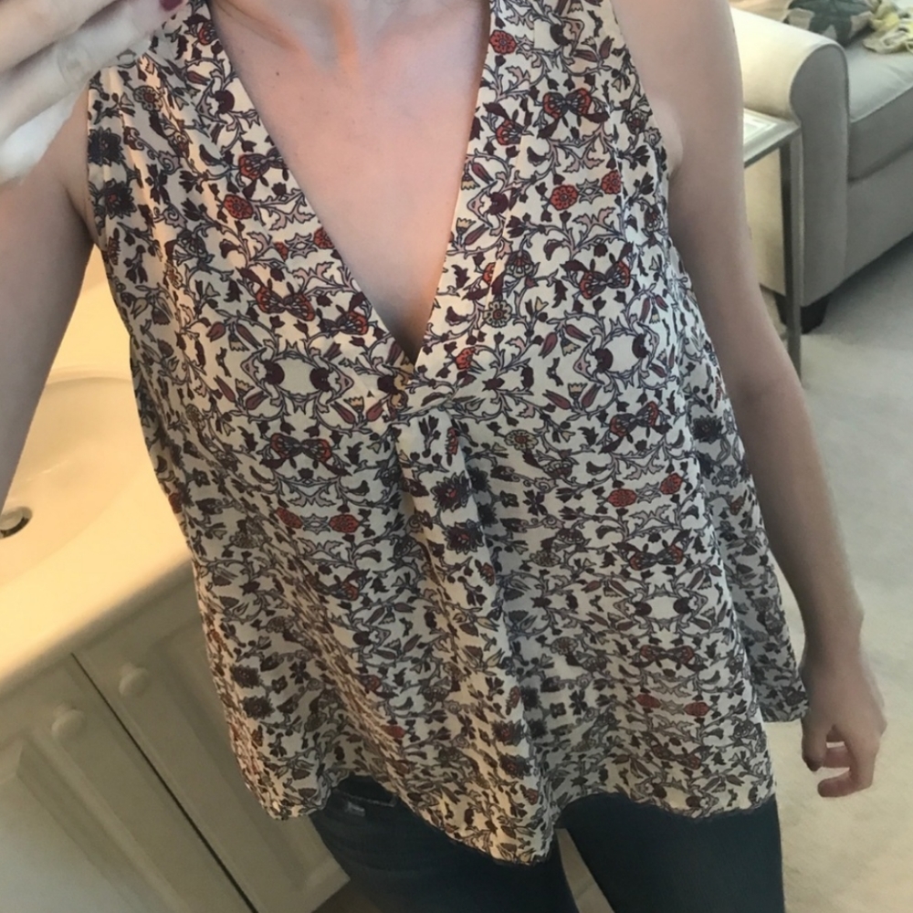 Pretty top - Picture 2 of 3